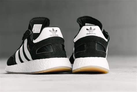 adidas iniki runner grijs|adidas iniki runner black gum.